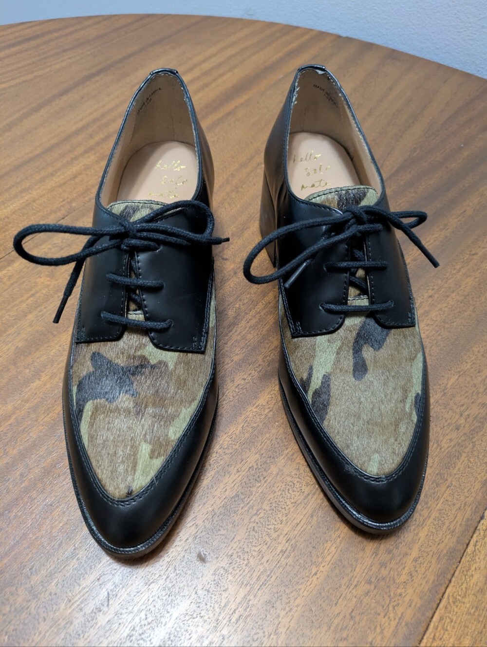 Banana Republic Camo Calf Hair Leather Heel Loafer.  Very Nice Condition.  7.5.